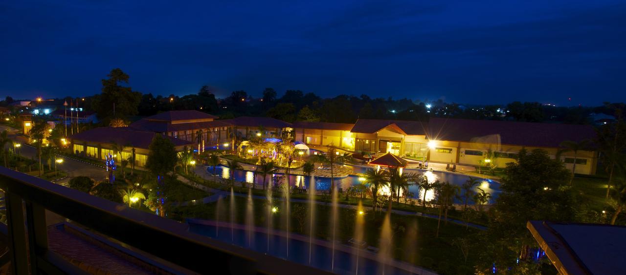 Dork Jumpa Hotel Vientiane Exterior foto