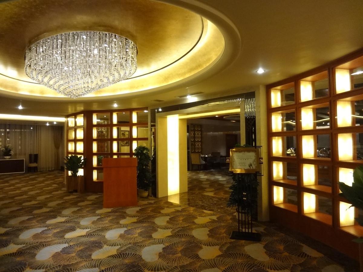Dork Jumpa Hotel Vientiane Exterior foto